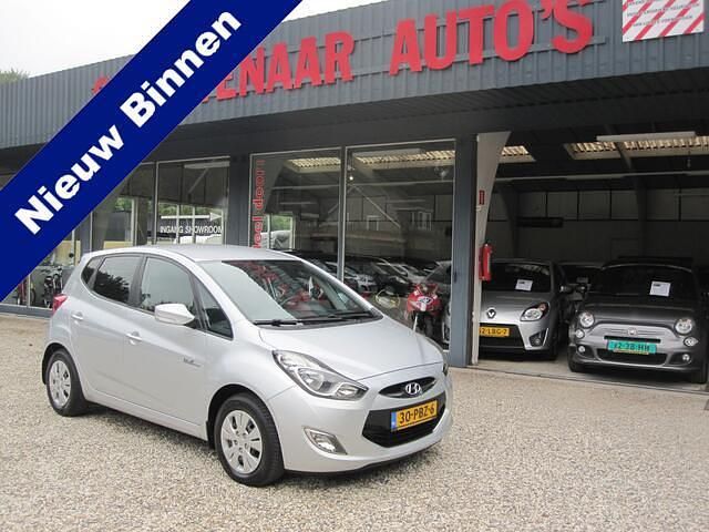 Grijs Occasion 2011 Hyundai ix20 Hatchback | € 6.750 (Eerlijke prijs) - Afbeelding 1/4