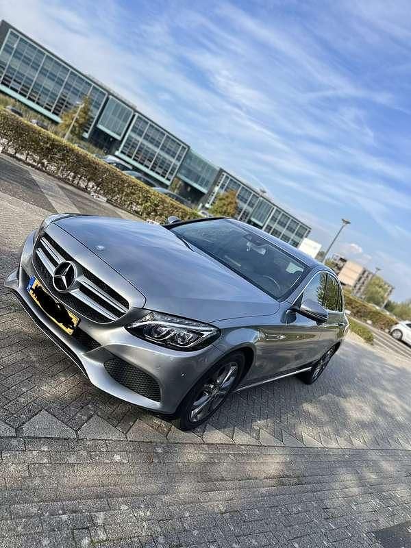 Gebruikt 2015 Mercedes C350e Exclusive Sedan | € 16.500 (Eerlijke prijs) - Afbeelding 1/4