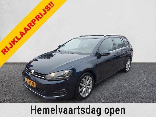 Blauw, metallic lak Gebruikt 2017 VW Golf VII Highline Stationwagen | € 16.888 (Eerlijke prijs) - Afbeelding 1/4