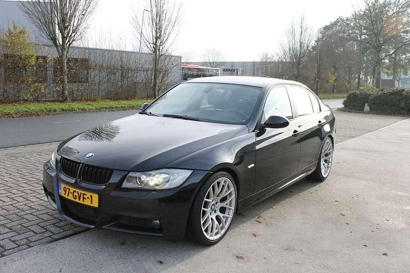 Zwart Gebruikt 2008 BMW 335 Executive Sedan | € 10.950 (Goede deal) - Afbeelding 1/4