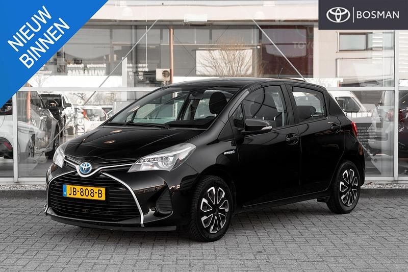 Occasion Toyota Yaris Hybrid 101 PK (74 kW) 2016 Zwart Hatchback