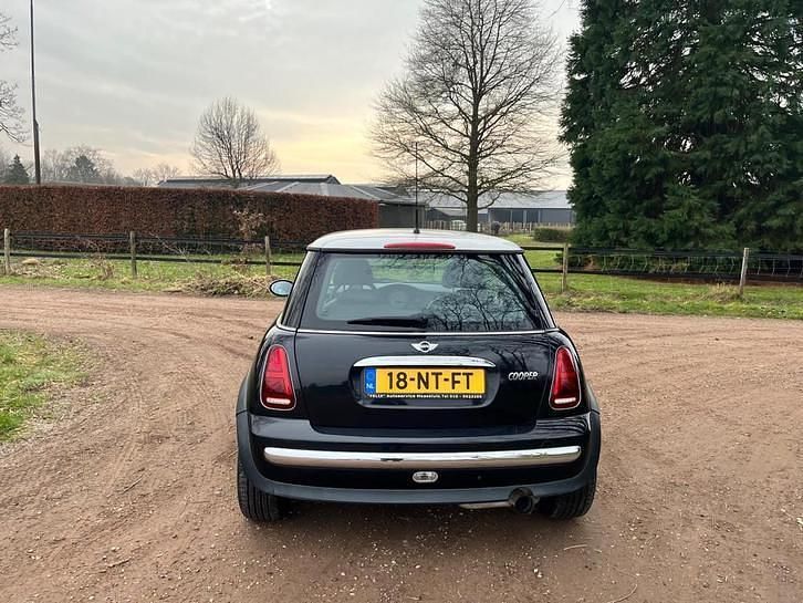 Occasion Mini Cooper Pepper 116 PK (85 kW) 2004 Zwart Hatchback