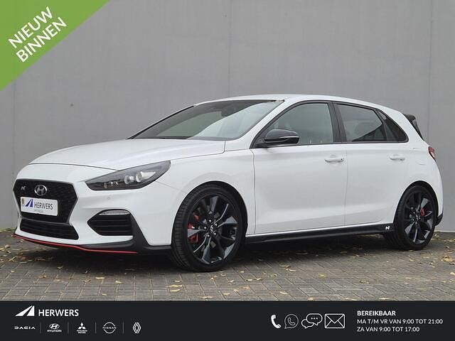 Polar white (pyw) Gebruikt 2019 Hyundai i30 Hatchback | € 26.435 (Eerlijke prijs) - Afbeelding 1/4