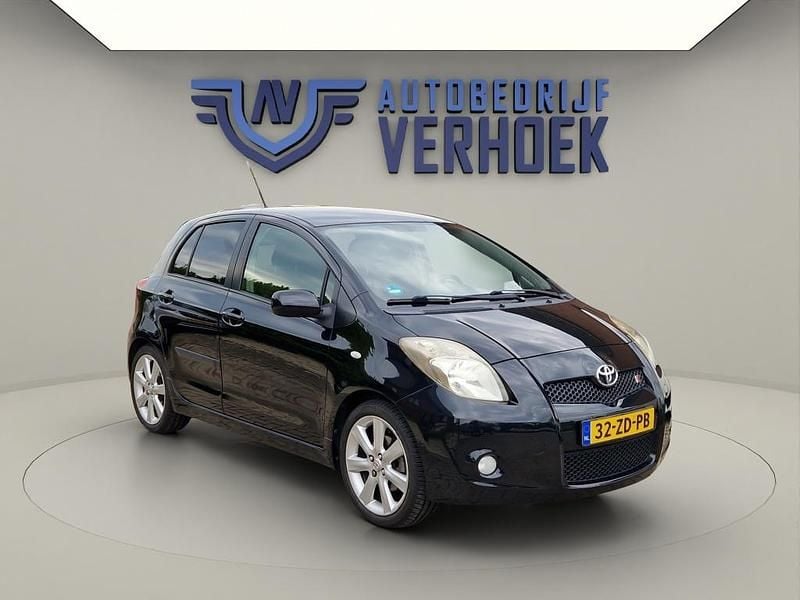 Zwart Gebruikt 2008 Toyota Yaris Hatchback | € 6.700 (Eerlijke prijs) - Afbeelding 1/4