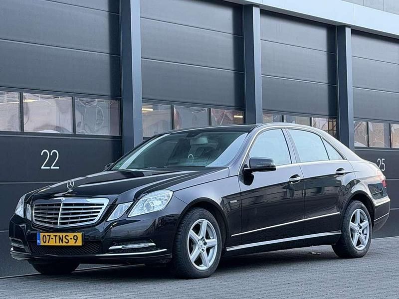 Occasion Mercedes E220 170 PK (125 kW) 2012 Zwart Sedan