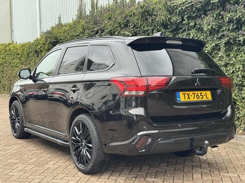 Occasion Mitsubishi Outlander P-HEV Intense+ 2018 Zwart SUV