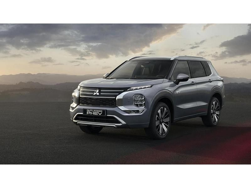 Zwart Gebruikt 2025 Mitsubishi Outlander Instyle SUV | € 58.490 - Afbeelding 1/2