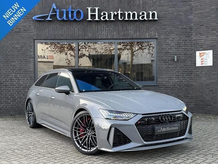 Grijs Gebruikt 2024 Audi RS6 Performance Stationwagen | € 189.900 - Afbeelding 1/4