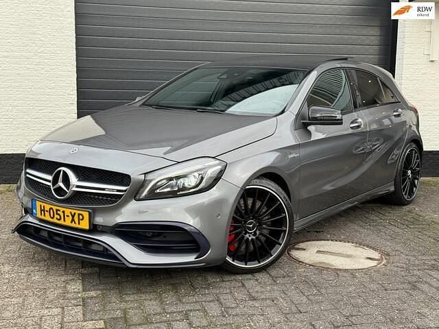 Grijs Gebruikt 2017 Mercedes A45 AMG AMG Hatchback | € 31.995 (Eerlijke prijs) - Afbeelding 1/4