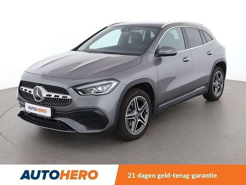 Grijs Gebruikt 2023 Mercedes GLA250 AMG line SUV | € 40.149 (Goede deal) - Afbeelding 1/3