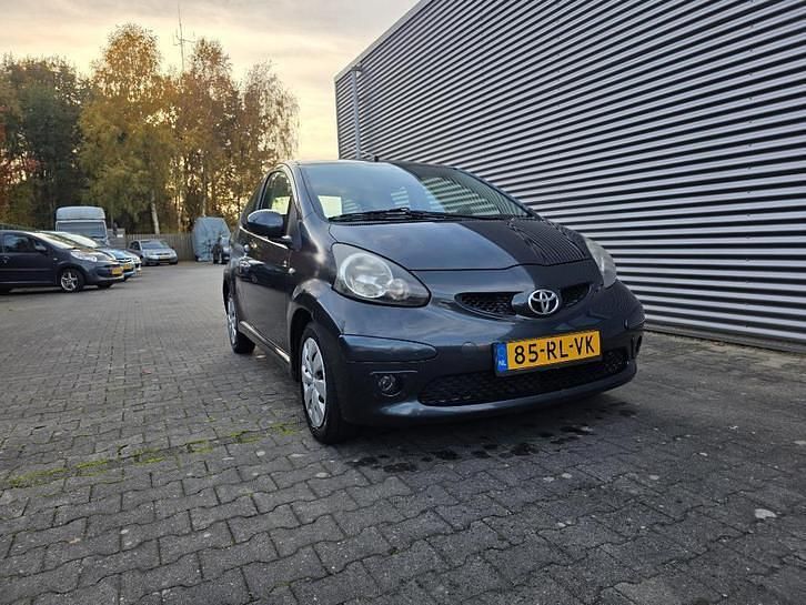 Gebruikt 2005 Toyota Aygo Hatchback | € 1.250 (Eerlijke prijs) - Afbeelding 1/4