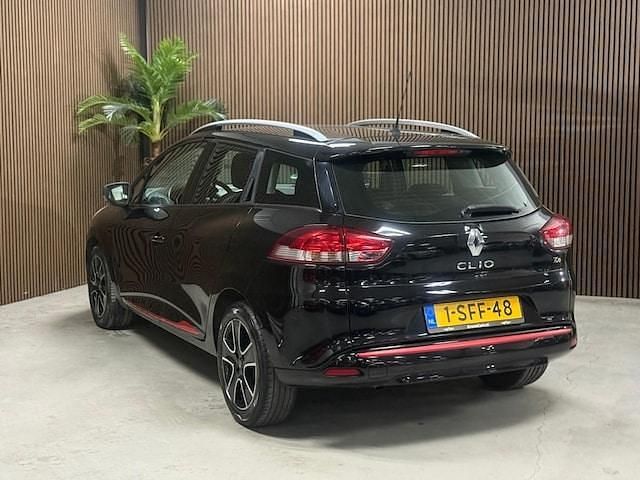 Occasion Renault Clio GrandTour Expression 90 PK (66 kW) 2013 Zwart Stationwagen