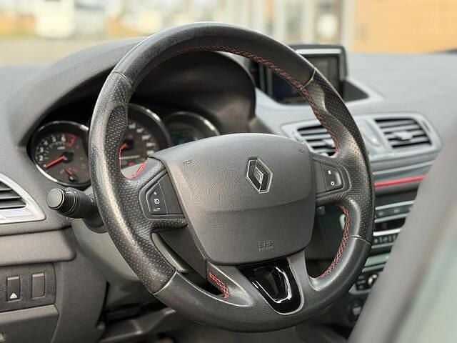 Occasion Renault Mégane GT Line GT-Line 131 PK (96 kW) 2012 Zwart (metallic) Stationwagen