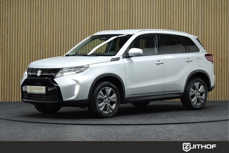 Zilver Gebruikt 2024 Suzuki Vitara SUV | € 27.950 (Eerlijke prijs) - Afbeelding 1/4