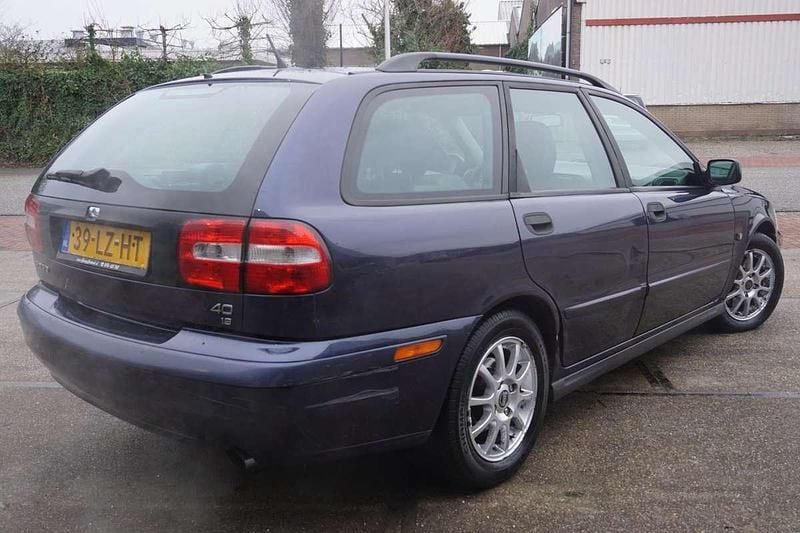 Occasion Volvo V40 122 PK (89 kW) 2003 Blauw Stationwagen