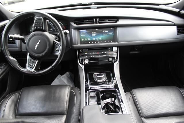 Occasion Jaguar XF Sportbrake Portfolio 180 PK (132 kW) 2018 Zwart, metallic lak Stationwagen