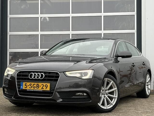Grijs Occasion 2013 Audi A5 Sportback Business Hatchback | € 12.950 (Eerlijke prijs) - Afbeelding 1/4