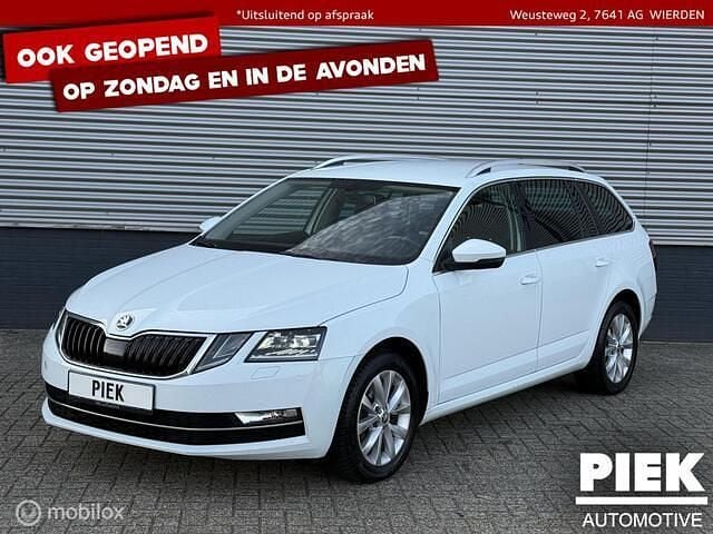 Wit Gebruikt 2019 Skoda Octavia Style Stationwagen | € 9.499 (Super prijs) - Afbeelding 1/3