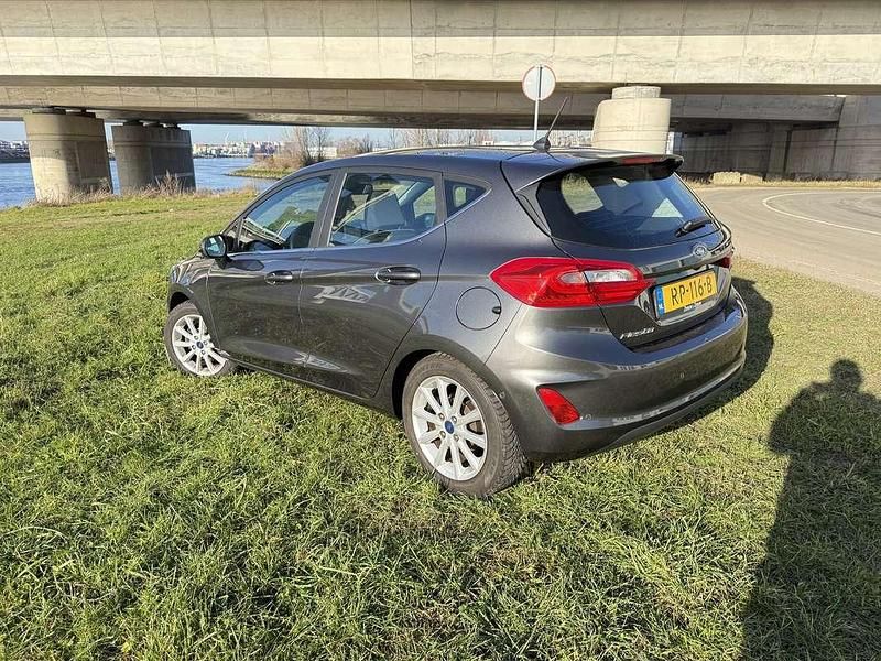 Occasion Ford Fiesta Titanium 99 PK (72 kW) 2017 Grijs Hatchback