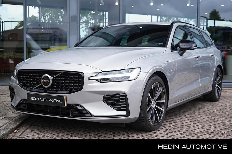 Zilver Gebruikt 2024 Volvo V60 Plus Stationwagen | € 41.995 (Super prijs) - Afbeelding 1/4