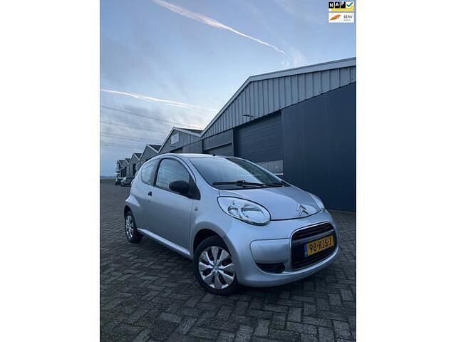 Grijs Occasion 2011 Citroën C1 Hatchback | € 1.750 (Eerlijke prijs) - Afbeelding 1/4