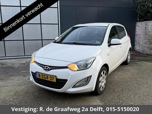 Wit Gebruikt 2013 Hyundai i20 Hatchback | € 5.850 (Eerlijke prijs) - Afbeelding 1/3