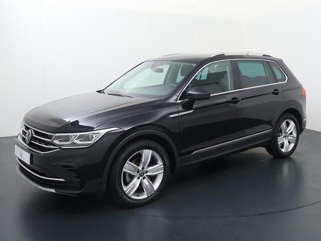 Zwart Gebruikt 2023 VW Tiguan Elegance SUV | € 38.840 (Eerlijke prijs) - Afbeelding 1/3