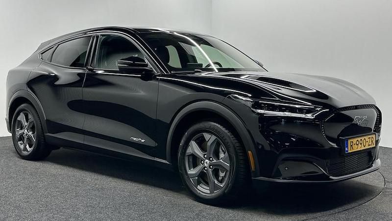 Occasion Ford Mustang Mach-E 202 kW (276 PK) 2022 Zwart SUV