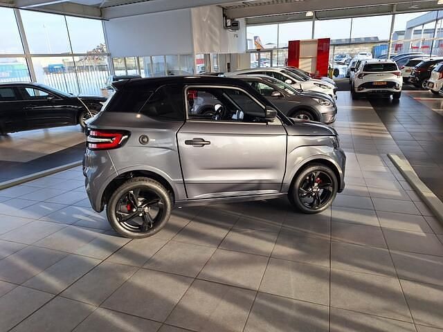 Nieuw Ligier JS50 2026 Grijs Hatchback