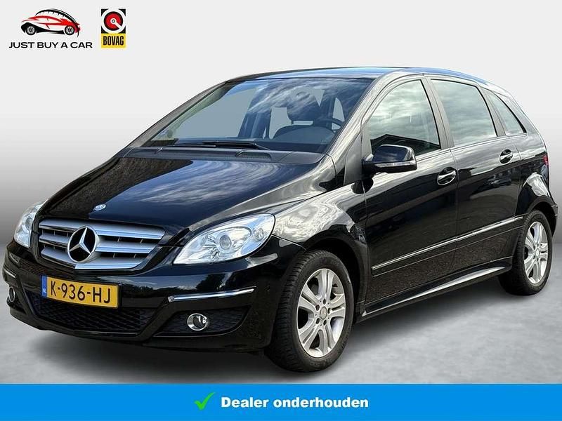 Zwart Gebruikt 2011 Mercedes B180 Business MPV | € 7.450 (Eerlijke prijs) - Afbeelding 1/3