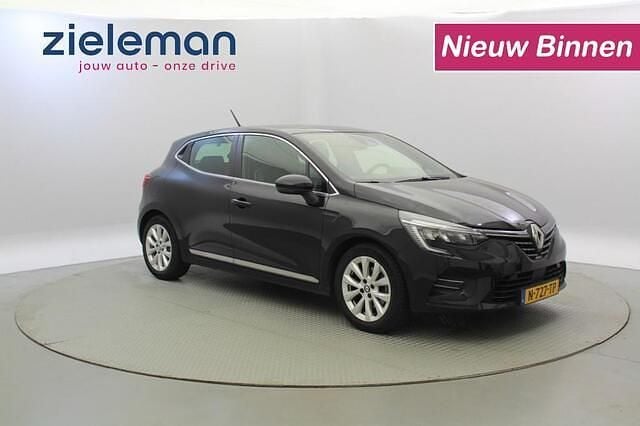 Zwart, metallic lak Gebruikt 2021 Renault Clio V Intens Hatchback | € 13.840 (Super prijs) - Afbeelding 1/4
