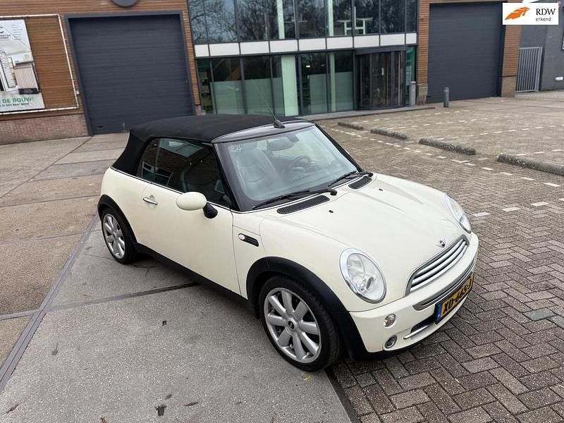 Wit Occasion 2007 Mini Cooper Cabriolet Cabriolet | € 2.750 (Eerlijke prijs) - Afbeelding 1/4