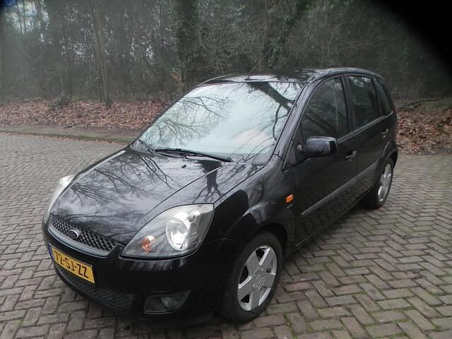 Occasion Ford Fiesta Futura 69 PK (50 kW) 2006 Zwart Hatchback