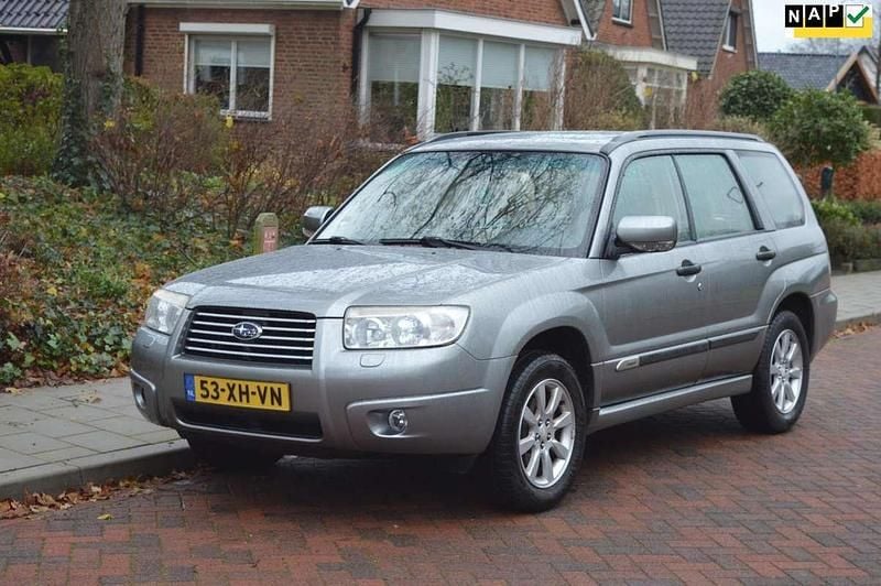 Grijs Gebruikt 2007 Subaru Forester SUV | € 7.495 (Eerlijke prijs) - Afbeelding 1/4