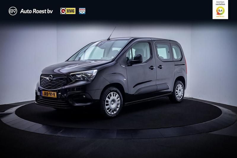 Zwart Gebruikt 2022 Opel Combo Edition MPV | € 21.125 (Eerlijke prijs) - Afbeelding 1/4