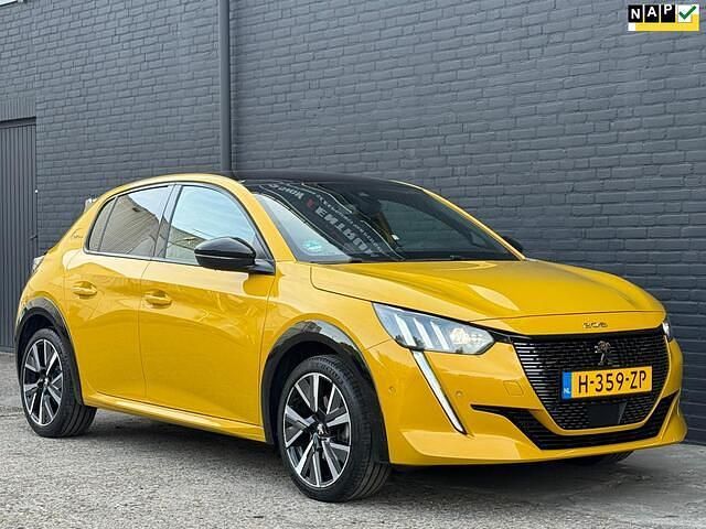 Geel Gebruikt 2020 Peugeot 208 GT-line Hatchback | € 16.495 (Eerlijke prijs) - Afbeelding 1/4