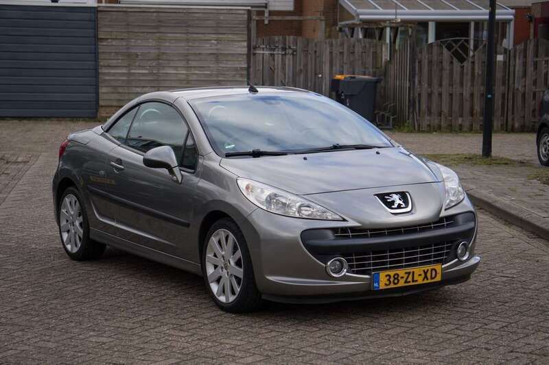 Grijs Gebruikt 2008 Peugeot 207 Cabriolet | € 3.200 (Eerlijke prijs) - Afbeelding 1/4
