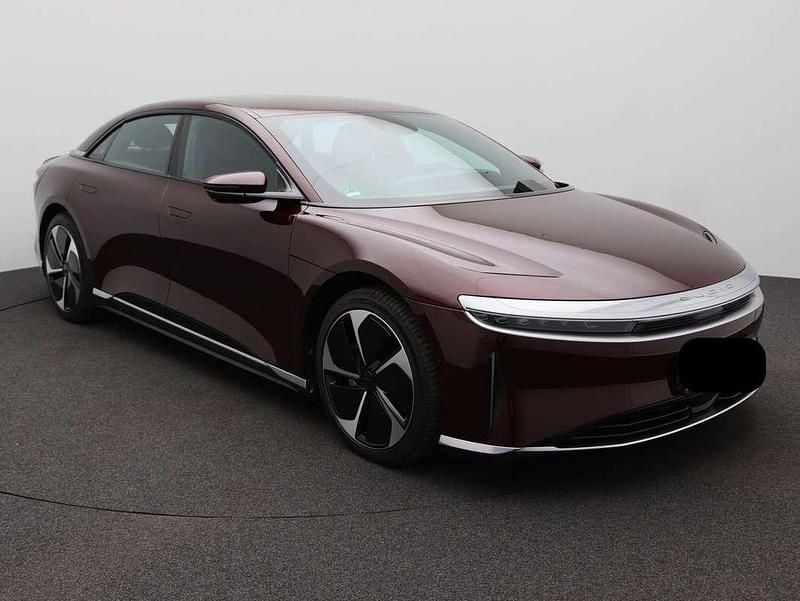 Rood Gebruikt 2024 Lucid Air Pure Sedan | € 78.920 - Afbeelding 1/4