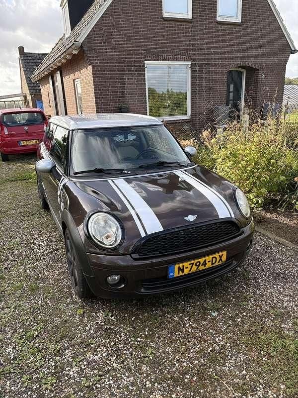 Bruin Occasion 2008 Mini Cooper Clubman Stationwagen | € 4.000 (Eerlijke prijs) - Afbeelding 1/4