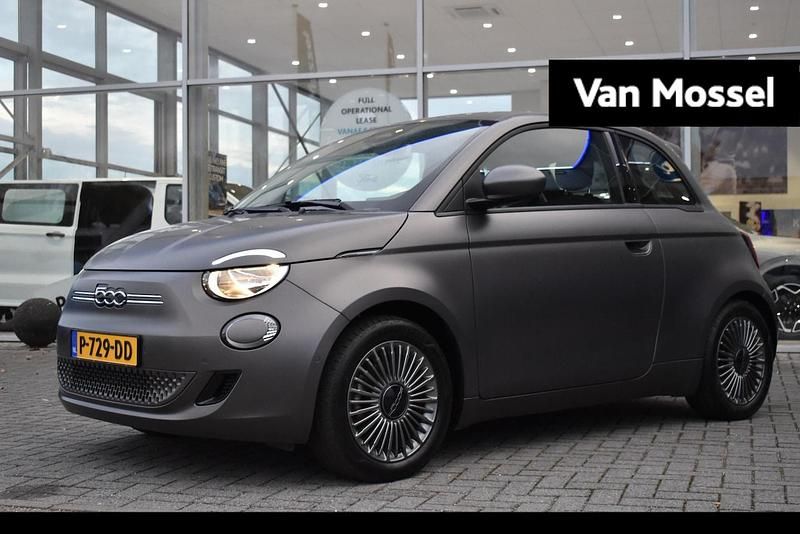 Grijs Gebruikt 2021 Fiat 500e Icon Hatchback | € 15.945 (Eerlijke prijs) - Afbeelding 1/4