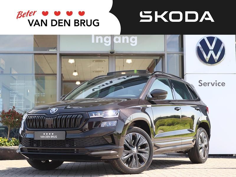 Zwart Gebruikt 2023 Skoda Karoq Business Line SUV | € 37.945 (Iets duurder) - Afbeelding 1/4