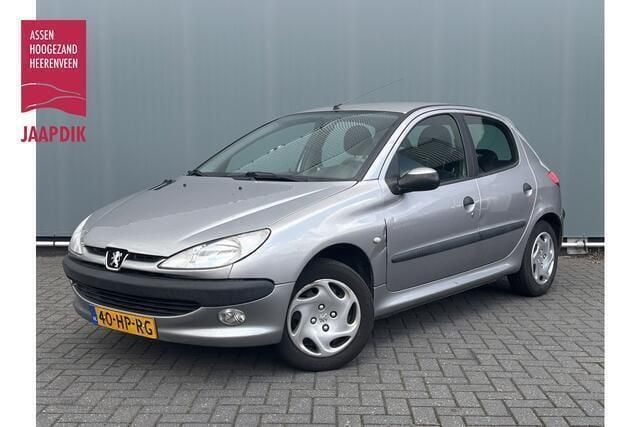 Grijs Gebruikt 2001 Peugeot 206 Hatchback | € 599 (Goede deal) - Afbeelding 1/3