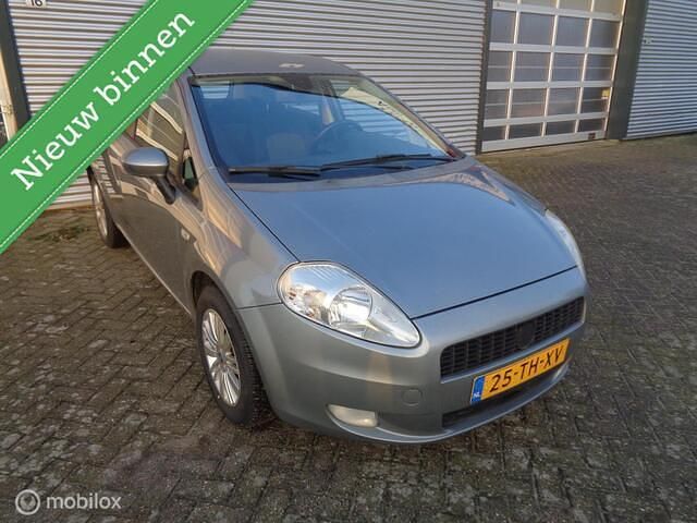 Occasion Fiat Grande Punto Emotion 95 PK (69 kW) 2006 Grijs Hatchback
