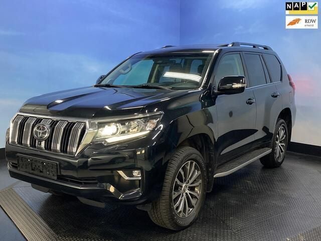 Zwart Occasion 2019 Toyota Land Cruiser Executive SUV | € 64.999 - Afbeelding 1/4