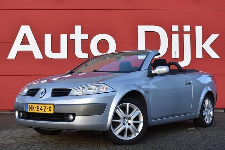 Gebruikt 2006 Renault Mégane II Dynamique Cabriolet | € 2.950 (Eerlijke prijs) - Afbeelding 1/4