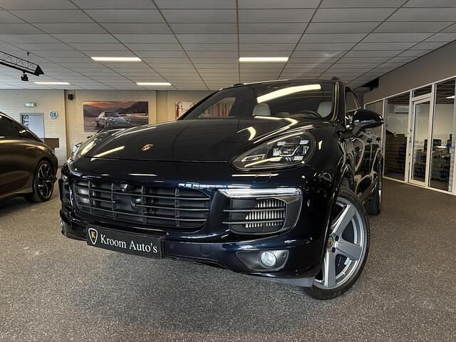 Blauw (metallic) Occasion 2016 Porsche Cayenne Platinum Edition SUV | € 34.745 (Goede deal) - Afbeelding 1/4