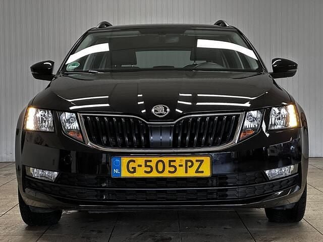 Occasion Skoda Octavia Business Line 150 PK (110 kW) 2019 Zwart (metallic) Stationwagen