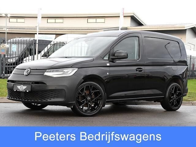 Zwart (metallic) Occasion 2022 VW Caddy Black Edition MPV | € 19.995 - Afbeelding 1/4