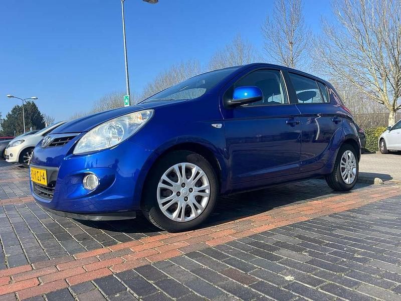 Blauw Gebruikt 2009 Hyundai i20 Edition MPV | € 3.250 - Afbeelding 1/4