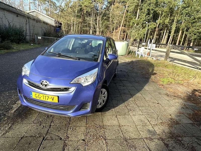 Occasion Toyota Verso-S Comfort 99 PK (72 kW) 2015 Blauw MPV